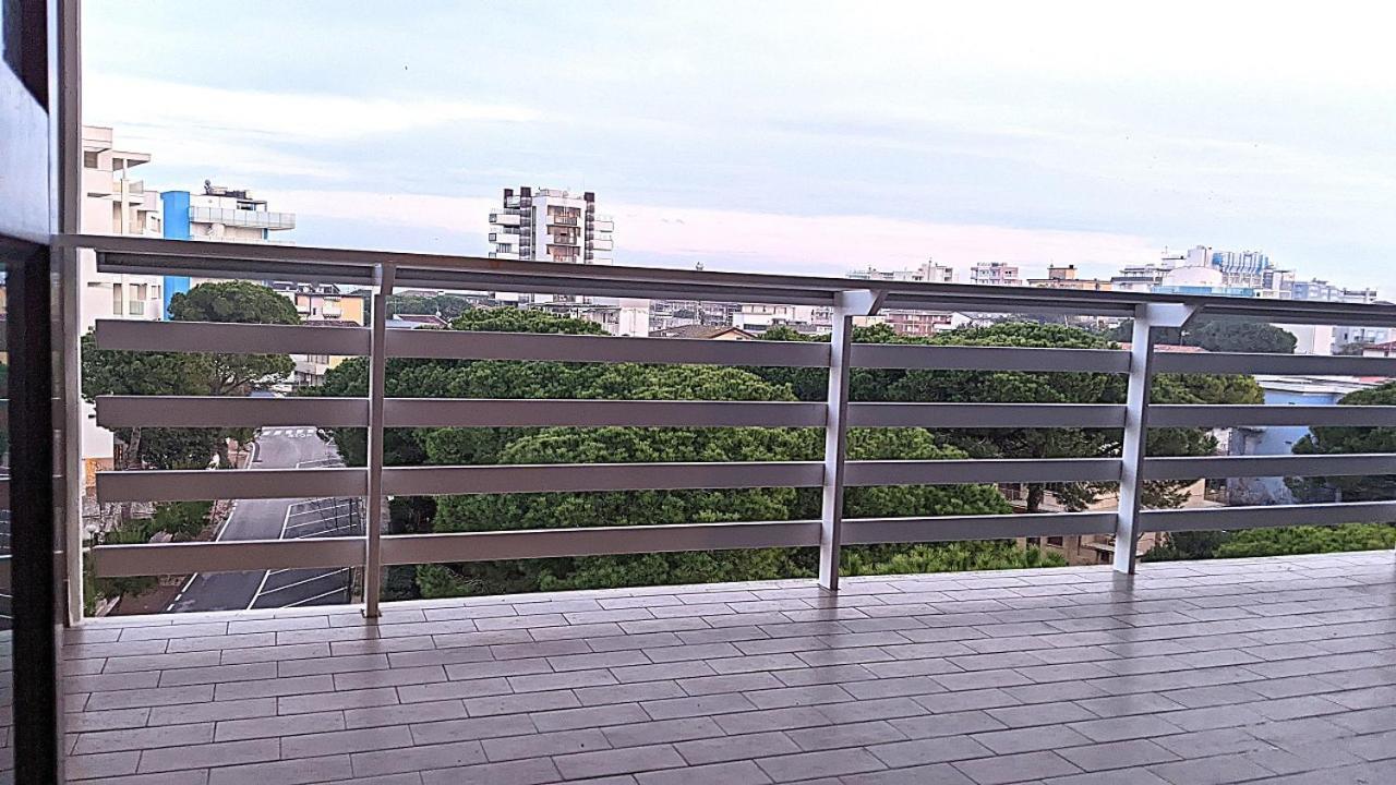 Apartamento Residenza Olimpo Lignano Sabbiadoro Exterior foto